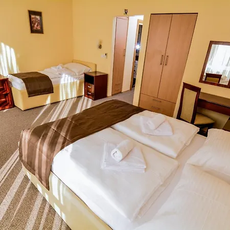 Majna Hotel 3*