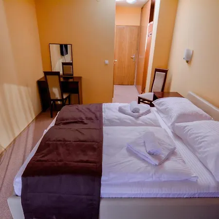 Majna Hotel 3*
