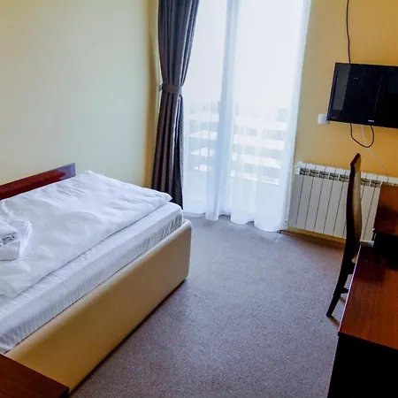 Hotel Majna 3*
